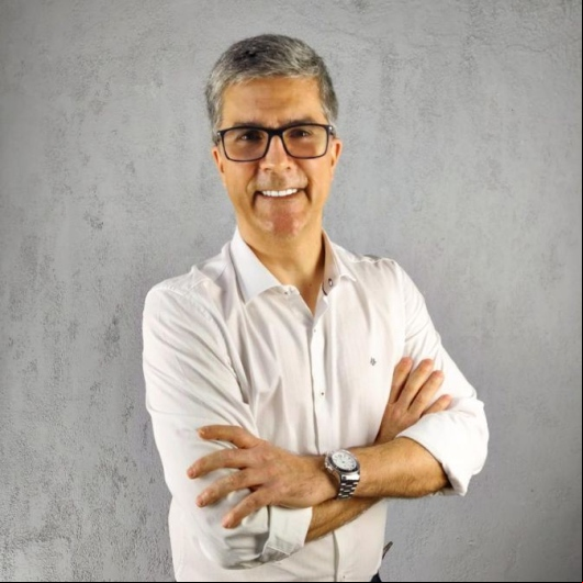 Colunista Marcelo Mostardeiro 