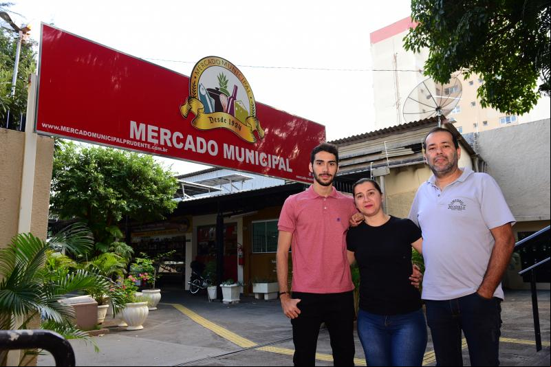 Paulo Miguel: Família Barreto vende secos e molhados no Empório Modelo
